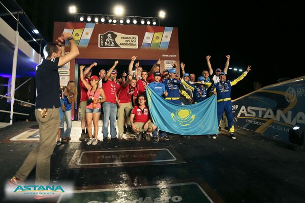 Легковой экипаж Astana Motorsports стал бронзовым призером Дакара-2017 - Sputnik Казахстан