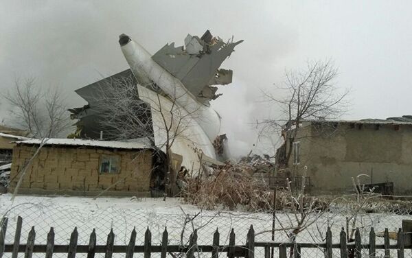 Крушение самолета недалеко от аэропорта Манас - Sputnik Казахстан