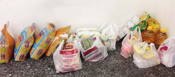 Сбор гуманитарной помощи для пострадавших при крушении самолета близ Бишкека Сбор гуманитарной помощи для пострадавших при крушении самолета близ Бишкека - Sputnik Казахстан