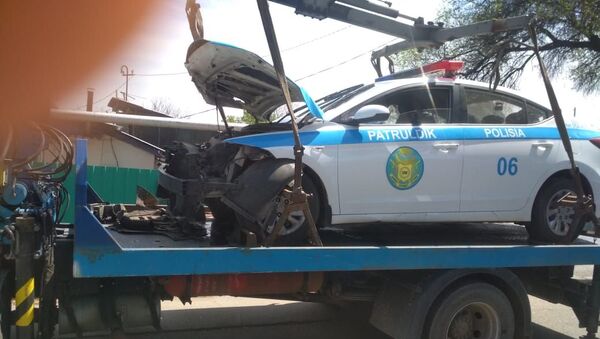 Тойота Аристо врезалась в полицейское авто - Sputnik Казахстан