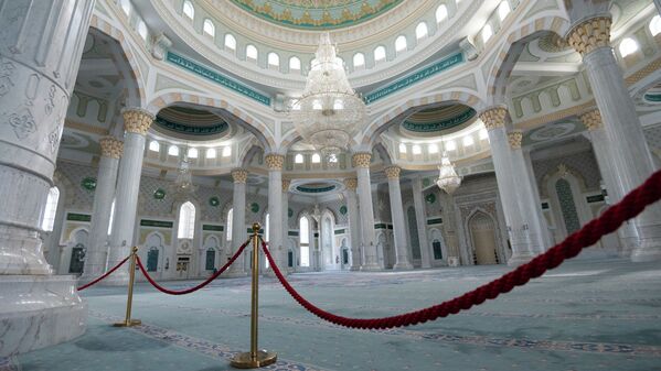 Мечеть Хазрет Султан на карантине во время Священного месяца Рамазан  - Sputnik Казахстан