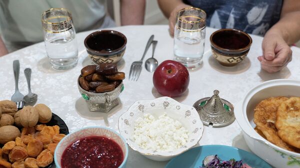 Ауызашар  - разговение во время священного месяца Рамазан - Sputnik Казахстан