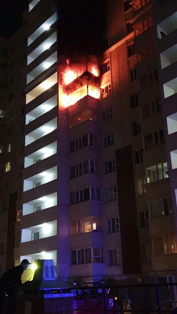 Крупный пожар произошел в одном из ЖК на левом берегу Нур-Султана - Sputnik Казахстан