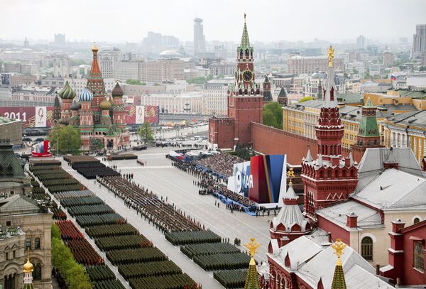 Парадные расчеты во время парада в Москве  - Sputnik Казахстан