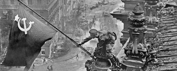 Знамя Победы над Берлином - Sputnik Казахстан