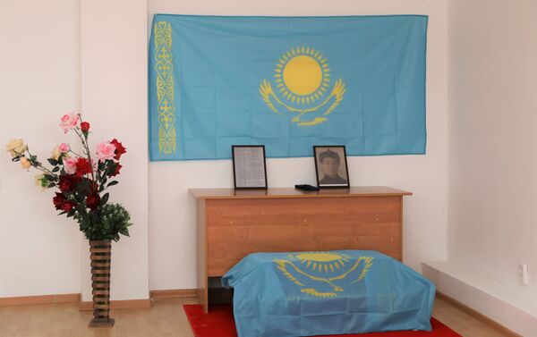 Останки погибшего в годы ВОВ воина-казахстанца доставили на Родину - Sputnik Казахстан