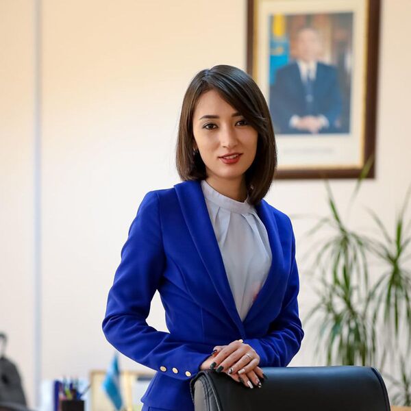 Руководитель пресс-службы премьер-министра Казахстана Зарина Нурланова.  - Sputnik Казахстан