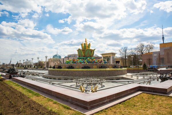 Фонтан Каменный цветок на ВДНХ в Москве - Sputnik Казахстан