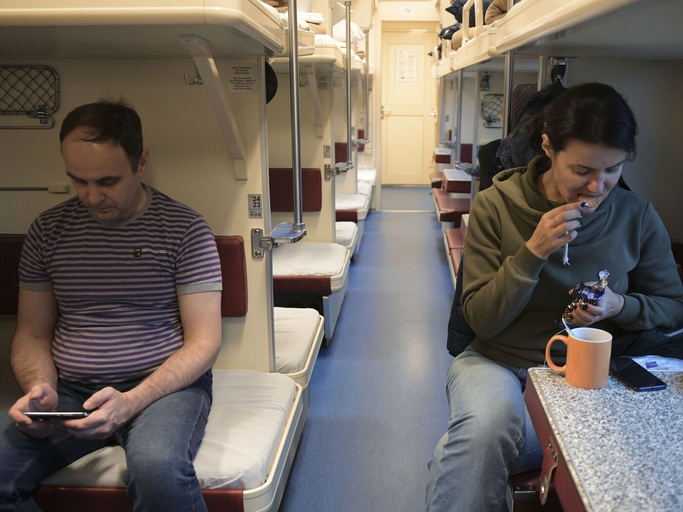 Жалғасы бар тай массажының сексін көріңіз