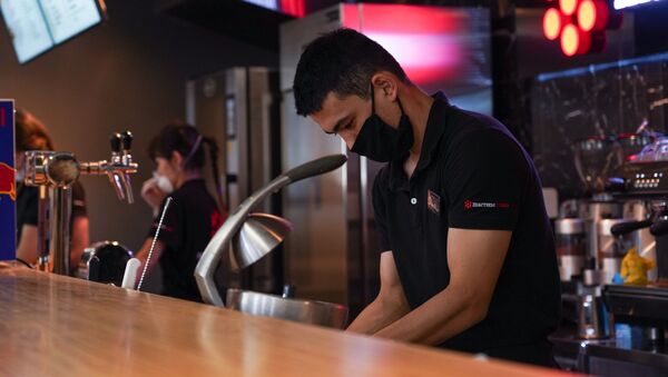 В Нур-Султане  после ослабления карантина открылись кафе - Sputnik Қазақстан