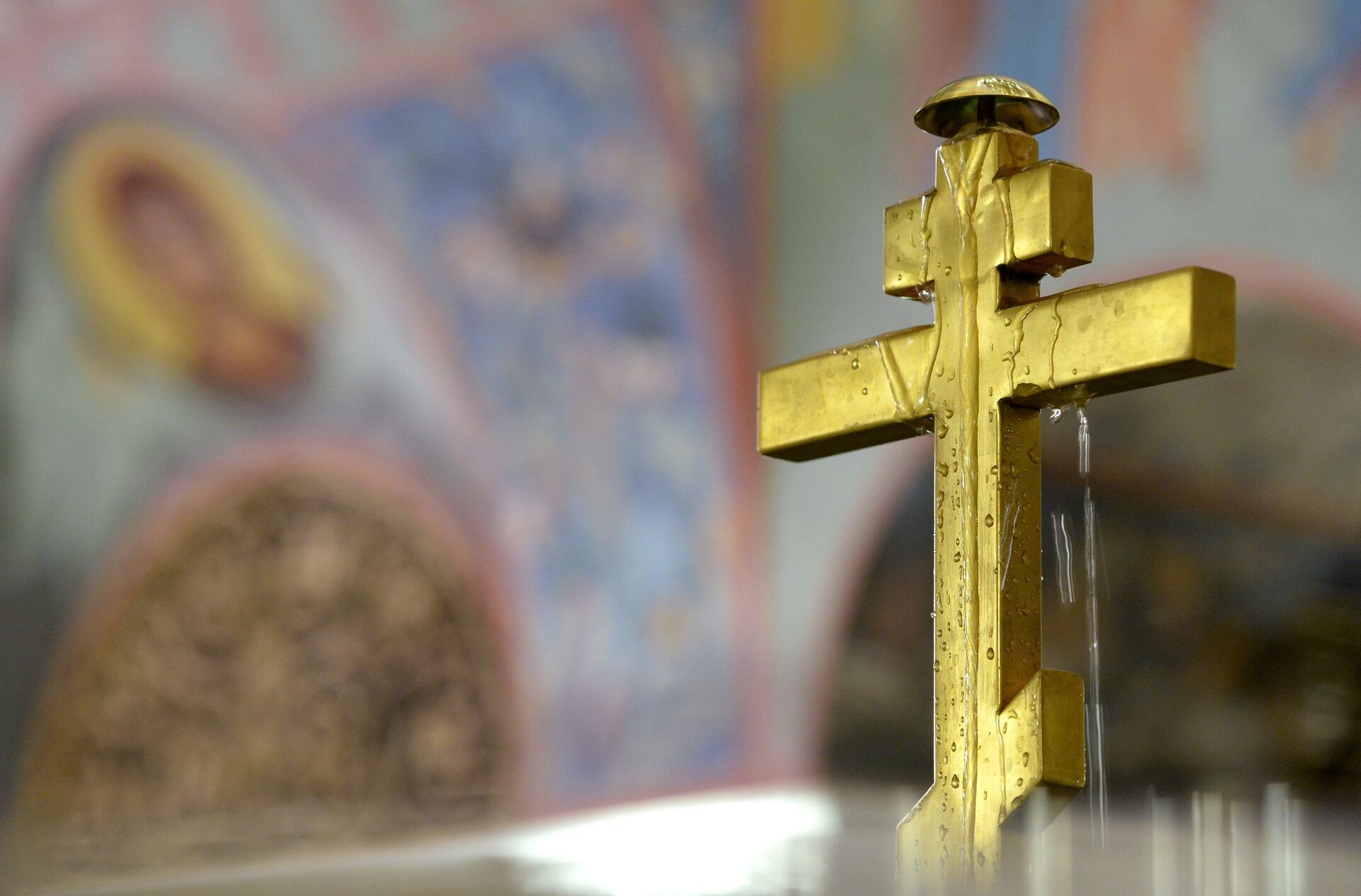 Освящение воды в Крещенский сочельник - Sputnik Казахстан, 1920, 17.01.2026