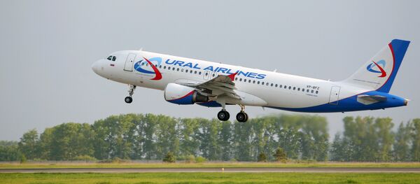 Самолет А-320 авиакомпании Уральские авиалинии - Sputnik Казахстан