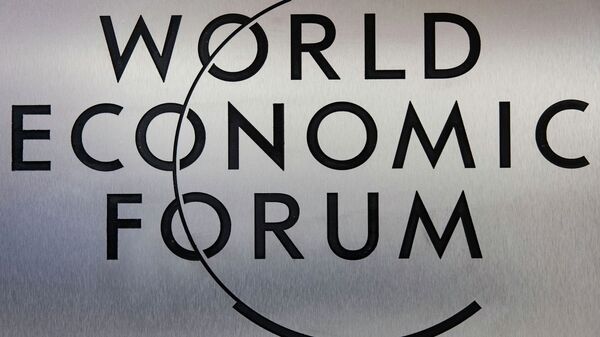 Логотип ежегодного Всемирного экономического форума в Давосе. - Sputnik Қазақстан