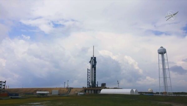 Исторический запуск SpaceX отложен из-за непогоды  - Sputnik Казахстан