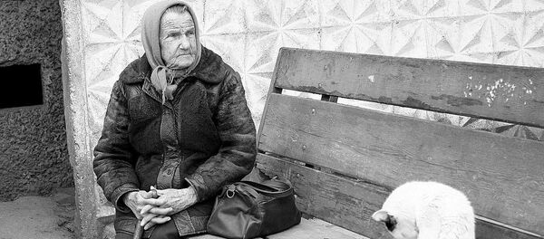 Бабушка и кот Бабушка и кот - Sputnik Казахстан