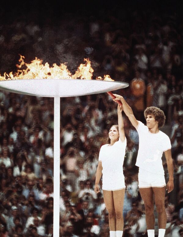 Зажжение Олимпийского огня в Монреале, 1976 год, архивное фото - Sputnik Казахстан