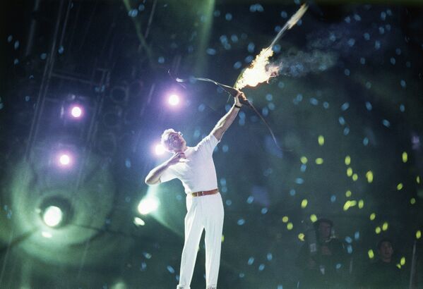 Зажжение Олимпийского огня в Барселоне, 1992 год, архивное фото - Sputnik Казахстан