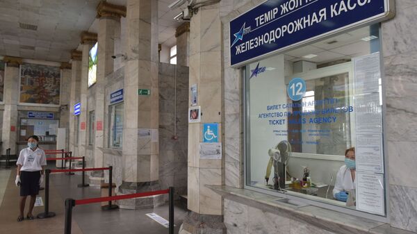 Железнодорожный вокзал Алматы возобновил работу после снятия блокпостов  - Sputnik Қазақстан