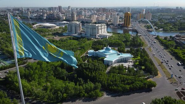 Как поднимают главный флаг Казахстана – секреты символа страны - Sputnik Казахстан