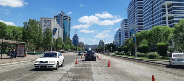 Ремонт дороги в Нур-Султане Ремонт дороги в Нур-Султане - Sputnik Казахстан