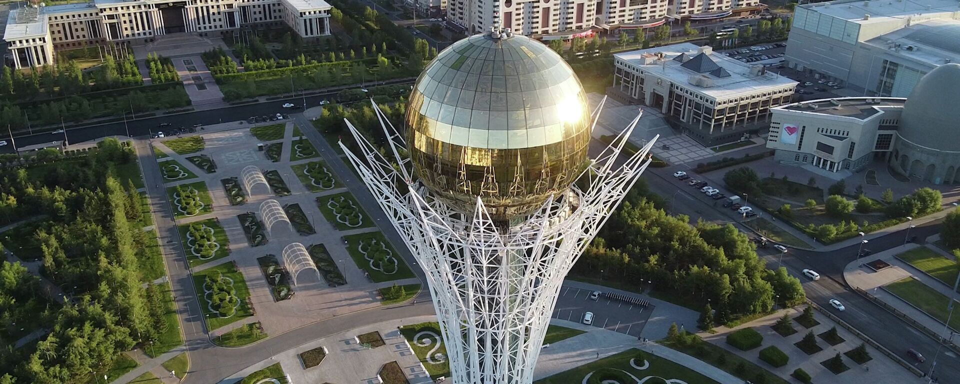 Байтерек, вид сверху - Sputnik Қазақстан, 1920, 01.08.2026