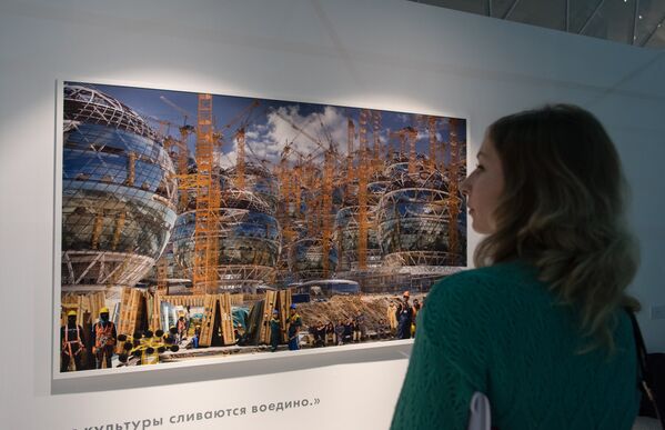 Выставка картин Жана Франсуа Розье Гипер Астана - Sputnik Казахстан