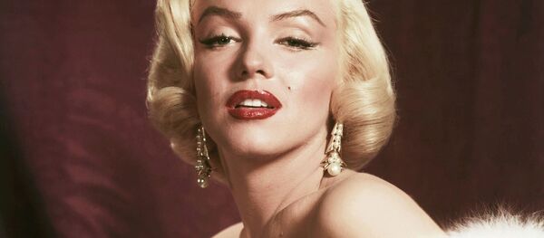 Легенда мирового кинематографа и символ Америки 1950-х Мэрилин Монро была и остается иконой стиля даже спустя 58 лет со дня смерти Легенда мирового кинематографа и символ Америки 1950-х Мэрилин Монро была и остается иконой стиля даже спустя 58 лет со дня смерти - Sputnik Казахстан