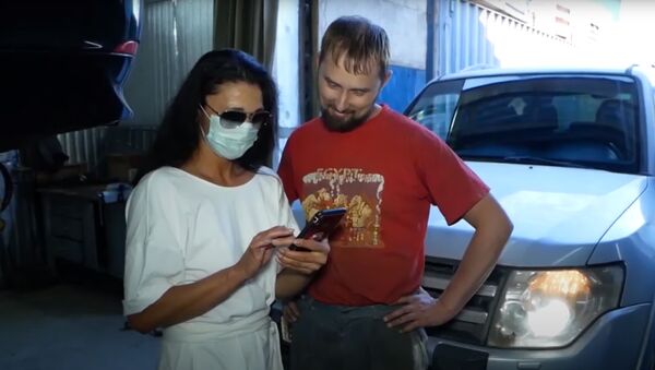 Особенный сервис: в Челябинске слабослышащие ремонтируют машины - Sputnik Казахстан