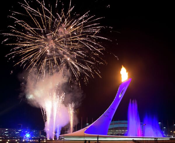 Зажжение огня Олимпиады 2014 в Сочи  - Sputnik Казахстан