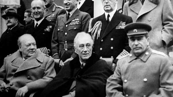 Ялтинская конференция: Черчилль, Рузвельт, Сталин - Sputnik Казахстан