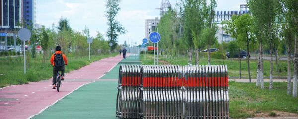 Ограждения подготовили в парках Нур-Султана перед выходными с ужесточением карантина Ограждения подготовили в парках Нур-Султана перед выходными с ужесточением карантина - Sputnik Казахстан