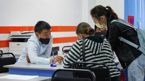 Как найти работу в столице в период пандемии: вакансии, зарплаты и требования Как найти работу в столице в период пандемии: вакансии, зарплаты и требования - Sputnik Казахстан