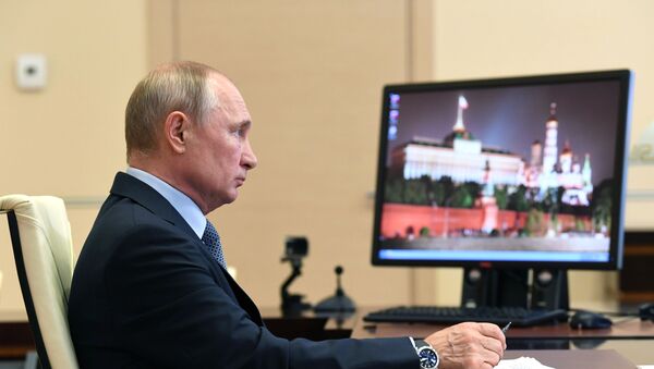Президент РФ В. Путин провел видеоконференцию с представителями пострадавших от пандемии отраслей экономики - Sputnik Қазақстан