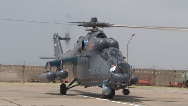 Четыре новых многофункциональных ударных вертолета Ми-35М поступили на авиационную базу - Sputnik Казахстан