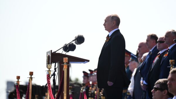 Президент РФ Владимир Путин принял участие в военном параде в ознаменование 75-летия Победы в Великой Отечественной войне - Sputnik Казахстан