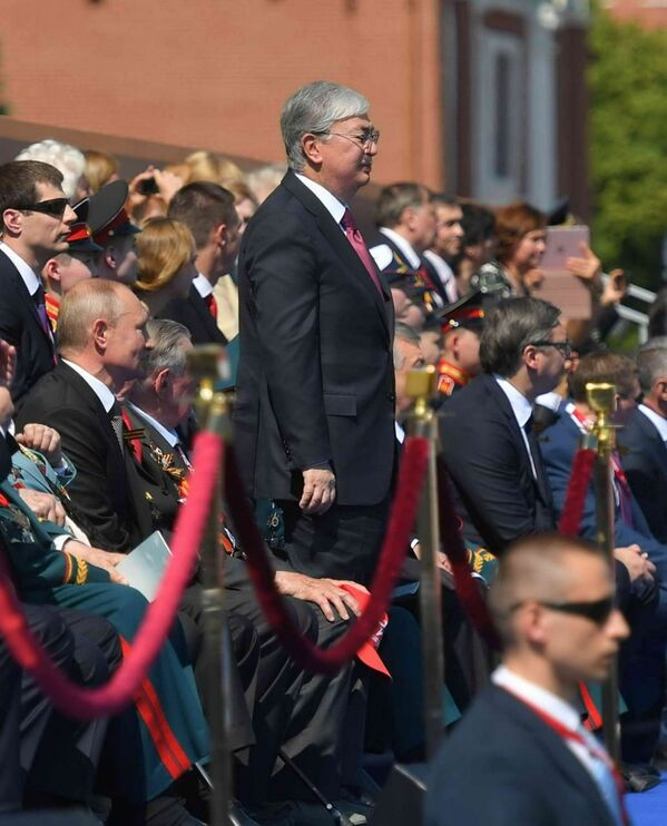 Президент Казахстана посетил военный парад по случаю 75-летия Победы - Sputnik Казахстан