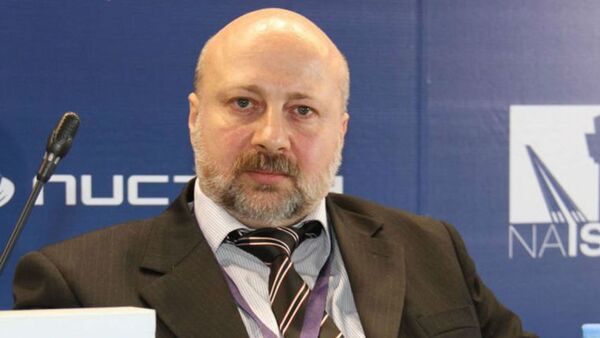 Главный редактор портала Avia.ru Network, авиационный эксперт Роман Гусаров Главный редактор портала Avia.ru Network, авиационный эксперт Роман Гусаров - Sputnik Казахстан