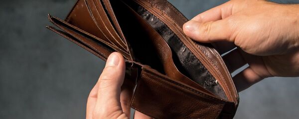 Пустой кошелек нет денег Пустой кошелек нет денег - Sputnik Казахстан