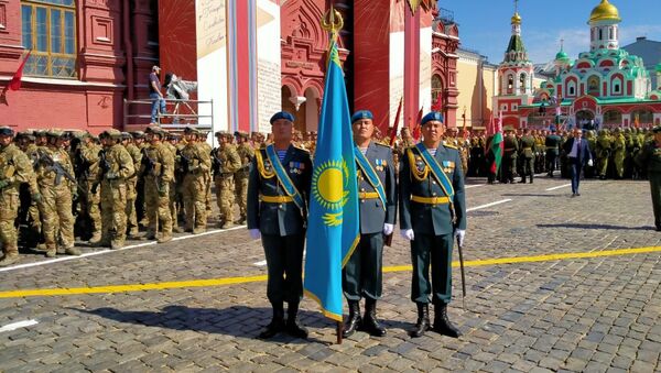 Казахстанский парадный расчет на Красной площади в Москве - Sputnik Казахстан