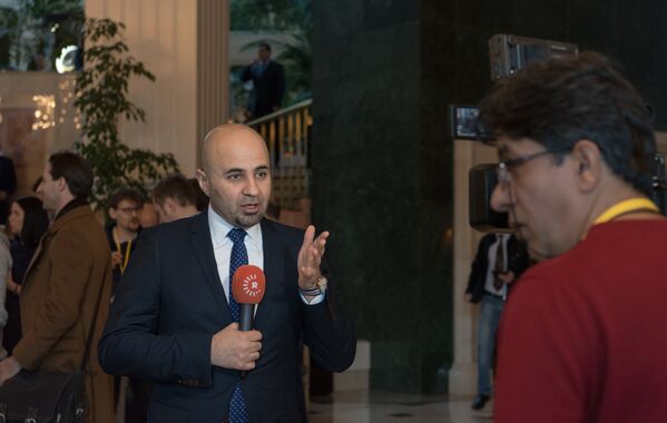 Иностранные журналисты записывают стендапы и шлют сводки с места событий о ходе межсирийских переговоров в Астане - Sputnik Казахстан