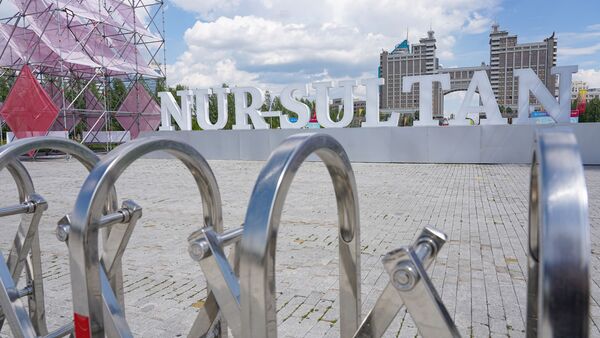 Карантин в Нур-Султане в день столицы - Sputnik Казахстан