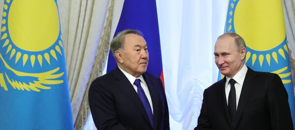 Президент РФ Владимир Путин и президент Казахстана Нурсултан Назарбаев Президент РФ Владимир Путин и президент Казахстана Нурсултан Назарбаев - Sputnik Казахстан