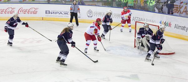 Матч между студенческими сборными России и США по хоккею на Универсиаде - Sputnik Казахстан