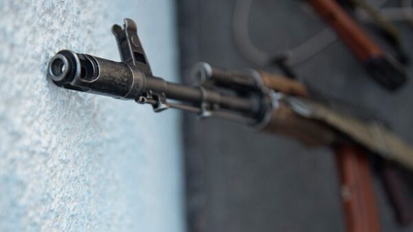 Дуло автомата Калашникова, архивное фото - Sputnik Казахстан