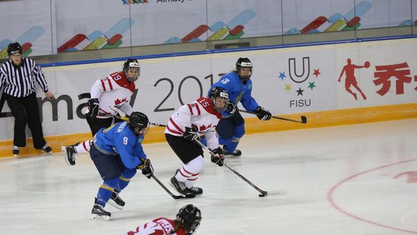 Матч между женскими сборными Казахстана и Канады по хоккей на Универсиаде в Алматы - Sputnik Казахстан