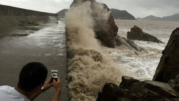 Мощный тайфун Меранти обрушился на восток Китая - Sputnik Қазақстан