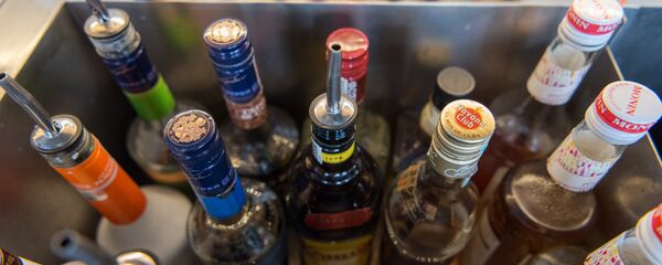 Алкогольная продукция в баре Алкогольная продукция в баре - Sputnik Казахстан