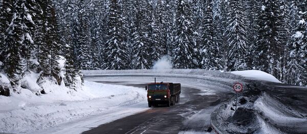 Участок автомобильной дороги Абакан-Кызыл - Sputnik Казахстан