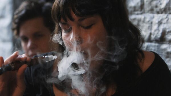 Курение кальяна. Архивное фото - Sputnik Казахстан