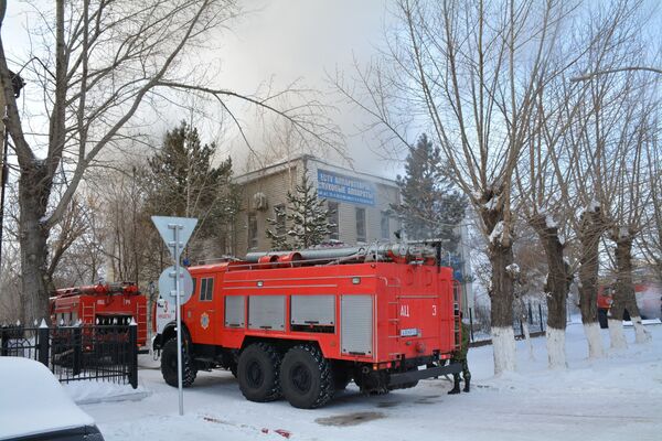 Көкшетауда әкімшілік ғимарат жанып жатыр - Sputnik Қазақстан